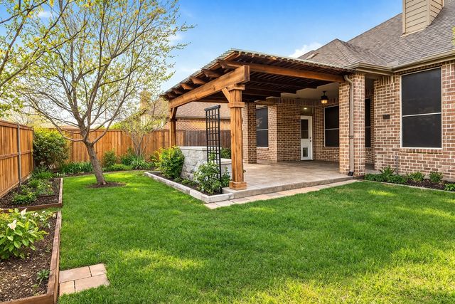 1316 Wheatear Drive, Little Elm, TX 75068