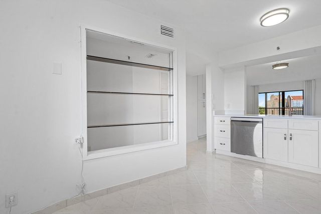 14475 Strathmore Lane 707, Delray Beach, FL 33446