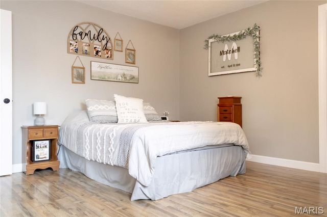 305 W Hillside Drive, Farmington, MO 63640