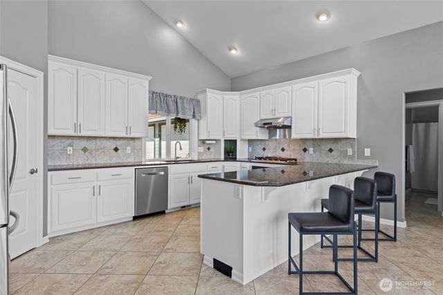 10111 252nd Street E, Graham, WA 98338