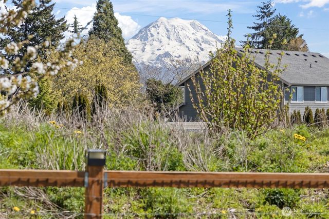 10111 252nd Street E, Graham, WA 98338