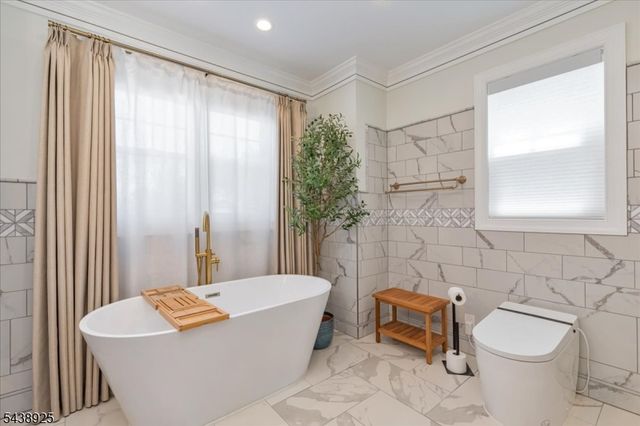 405 Ford Ave, Woodbridge Twp., NJ 08863