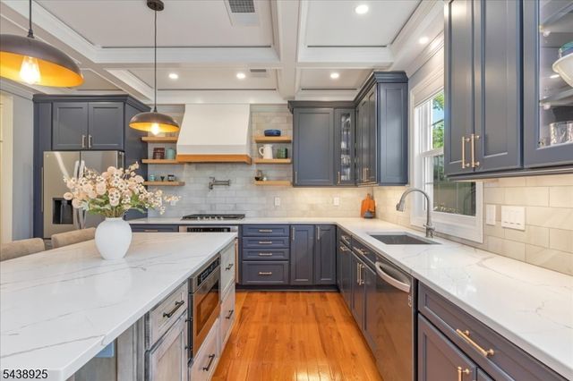 405 Ford Ave, Woodbridge Twp., NJ 08863