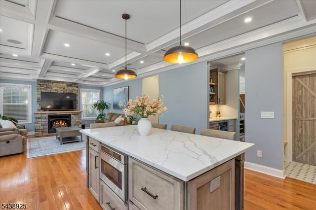 405 Ford Ave, Woodbridge Twp., NJ 08863