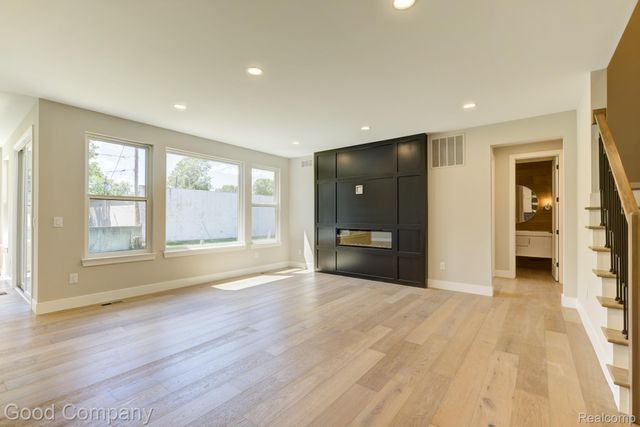 808 Irving Avenue, Royal Oak, MI 48067