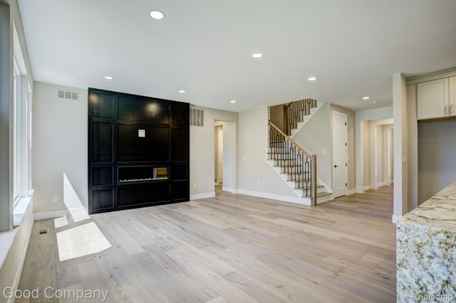 808 Irving Avenue, Royal Oak, MI 48067