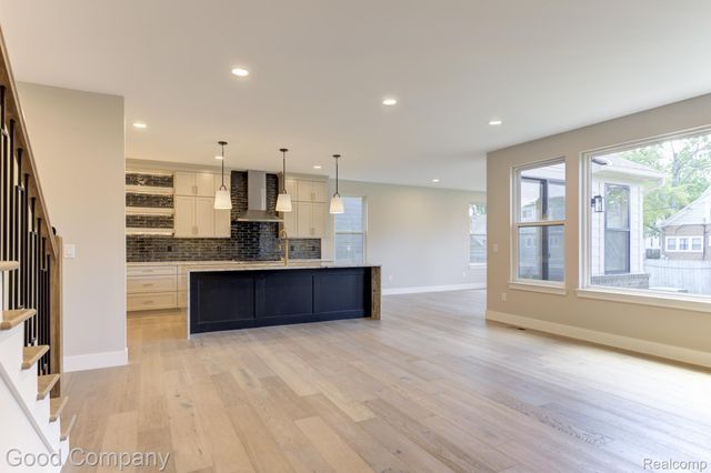 808 Irving Avenue, Royal Oak, MI 48067