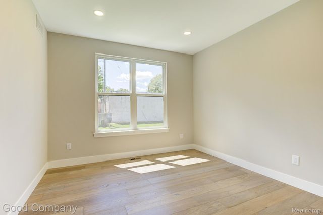 808 Irving Avenue, Royal Oak, MI 48067