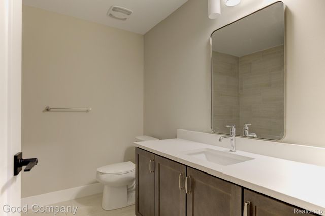 808 Irving Avenue, Royal Oak, MI 48067