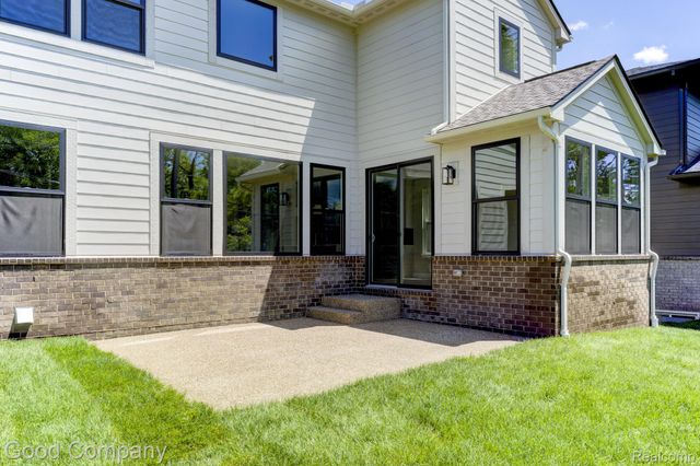 808 Irving Avenue, Royal Oak, MI 48067