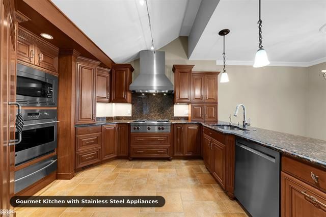 36542 Marquardt Drive, New Baltimore, MI 48047