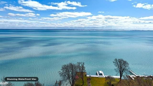 36542 Marquardt Drive, New Baltimore, MI 48047