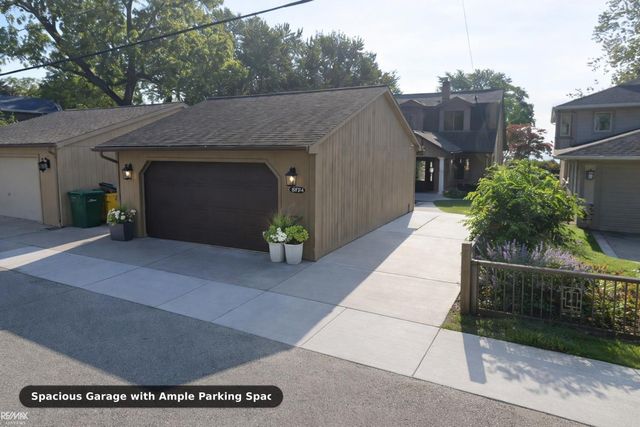 36542 Marquardt Drive, New Baltimore, MI 48047