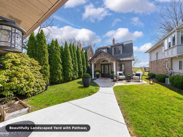 36542 Marquardt Drive, New Baltimore, MI 48047