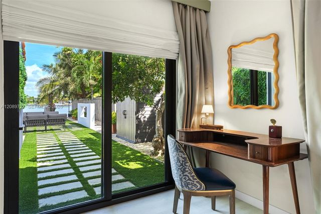 925 Stillwater Drive ., Miami Beach, FL 33141