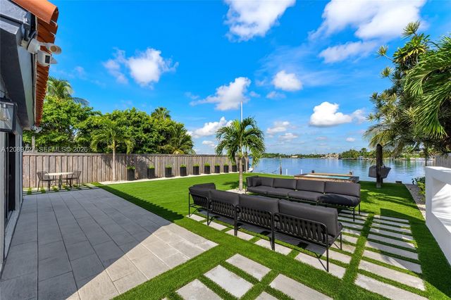 925 Stillwater Drive ., Miami Beach, FL 33141