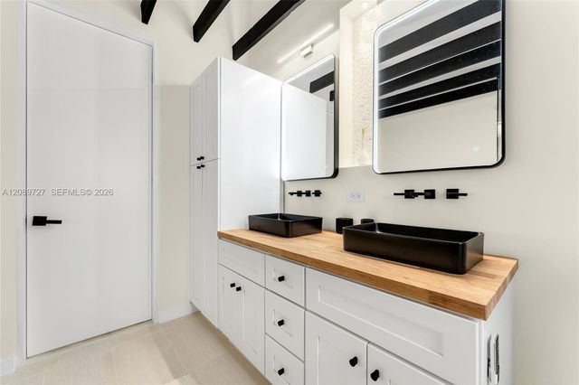 925 Stillwater Drive ., Miami Beach, FL 33141