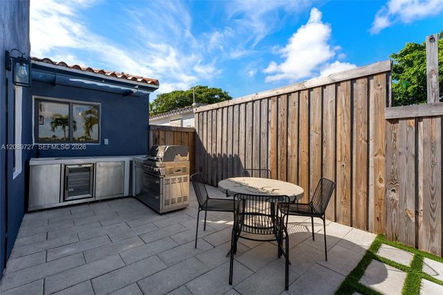 925 Stillwater Drive ., Miami Beach, FL 33141