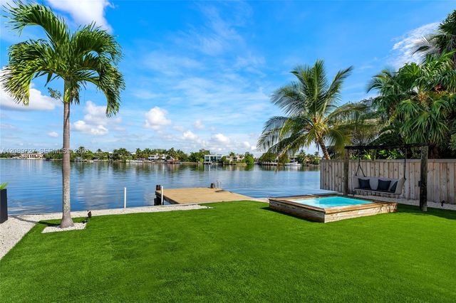 925 Stillwater Drive ., Miami Beach, FL 33141
