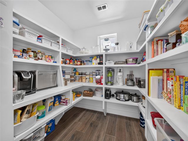 1051 Trailhead CIR, Dripping Springs, TX 78620