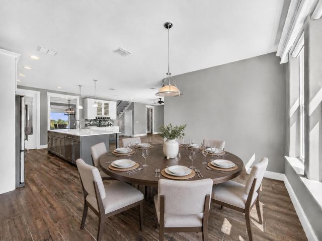 1051 Trailhead CIR, Dripping Springs, TX 78620