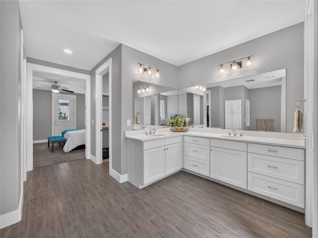 1051 Trailhead CIR, Dripping Springs, TX 78620