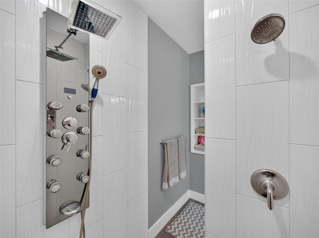 1051 Trailhead CIR, Dripping Springs, TX 78620
