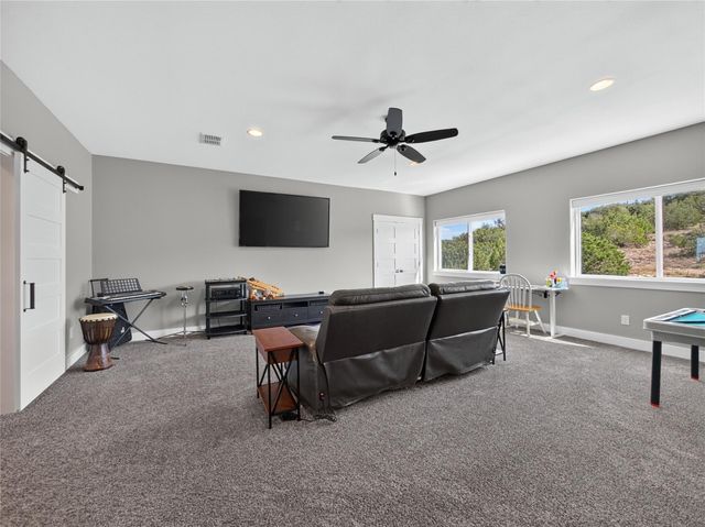 1051 Trailhead CIR, Dripping Springs, TX 78620