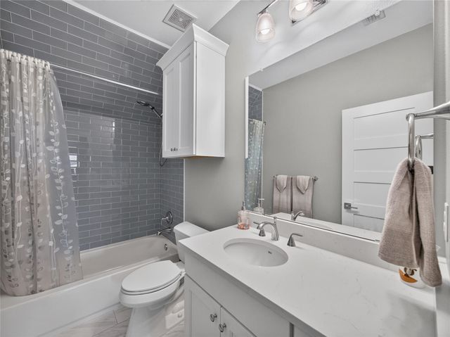 1051 Trailhead CIR, Dripping Springs, TX 78620