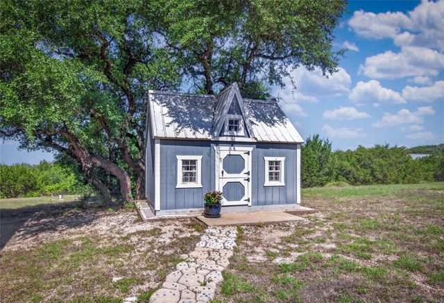 1051 Trailhead CIR, Dripping Springs, TX 78620
