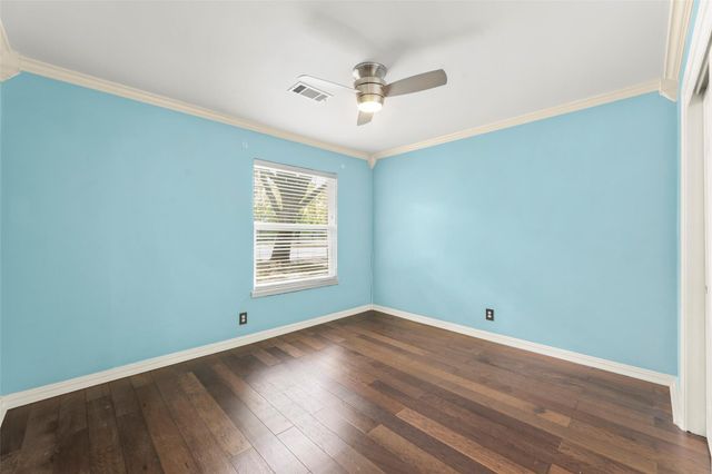 7722 Richmond Avenue, Houston, TX 77063