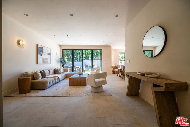14807 Otsego Street, Sherman Oaks, CA 91403