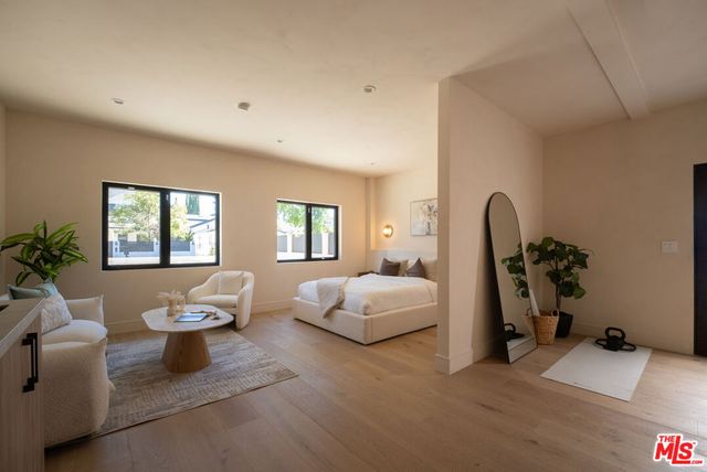 14807 Otsego Street, Sherman Oaks, CA 91403