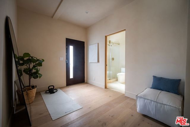 14807 Otsego Street, Sherman Oaks, CA 91403
