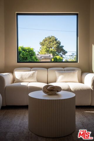 14807 Otsego Street, Sherman Oaks, CA 91403