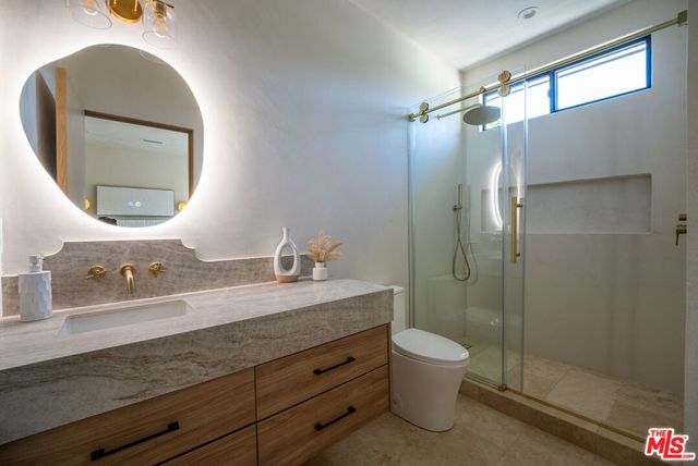 14807 Otsego Street, Sherman Oaks, CA 91403