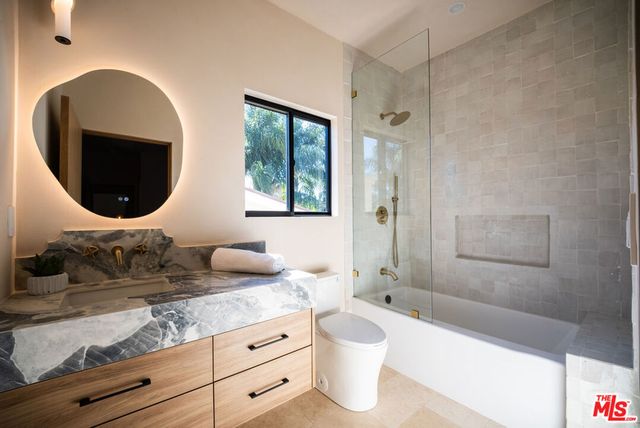 14807 Otsego Street, Sherman Oaks, CA 91403