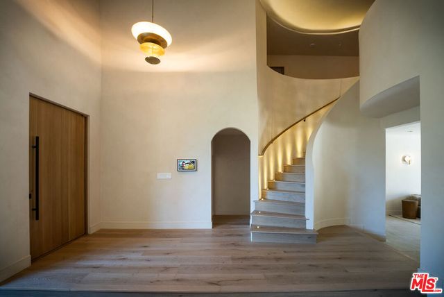 14807 Otsego Street, Sherman Oaks, CA 91403
