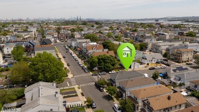 34 Erie St, Elizabeth City, NJ 07206