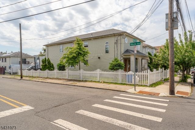 34 Erie St, Elizabeth City, NJ 07206