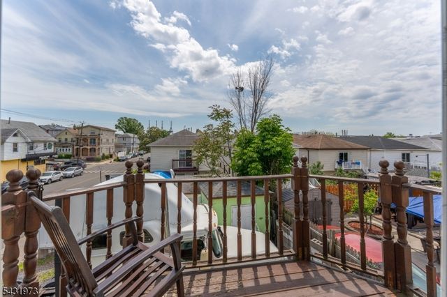 34 Erie St, Elizabeth City, NJ 07206