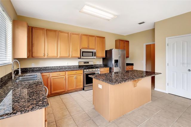 6767 WATERTON DRIVE, Riverview, FL 33578