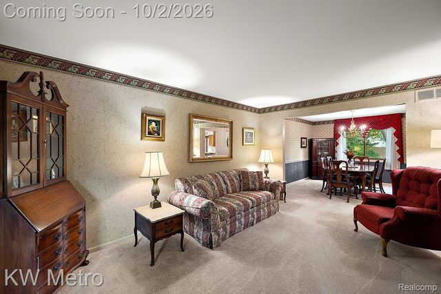 294 Miracle Drive, Troy, MI 48084