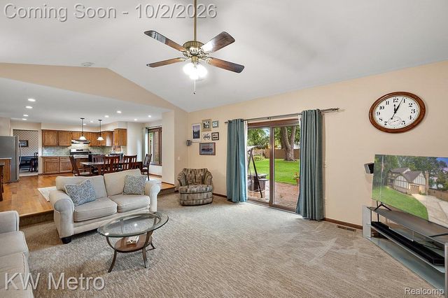 294 Miracle Drive, Troy, MI 48084