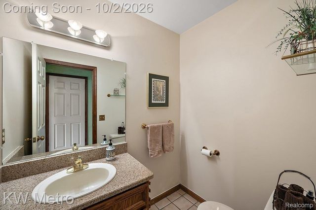 294 Miracle Drive, Troy, MI 48084