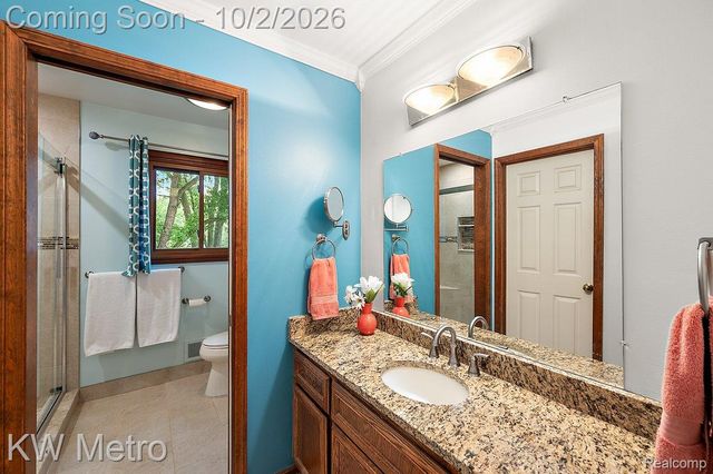 294 Miracle Drive, Troy, MI 48084