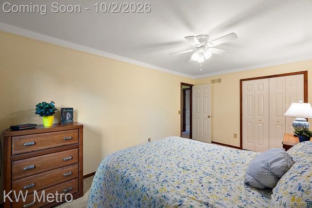 294 Miracle Drive, Troy, MI 48084