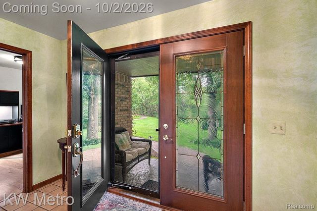 294 Miracle Drive, Troy, MI 48084