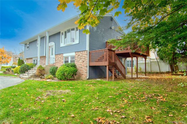 867 Bryant Street, Woodmere, NY 11598