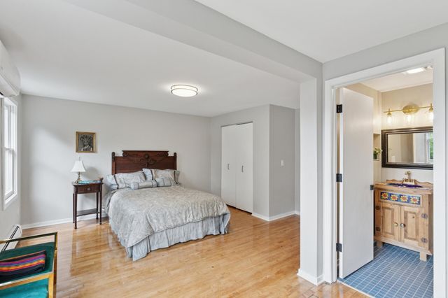 900 E River Terrace, Minneapolis, MN 55414